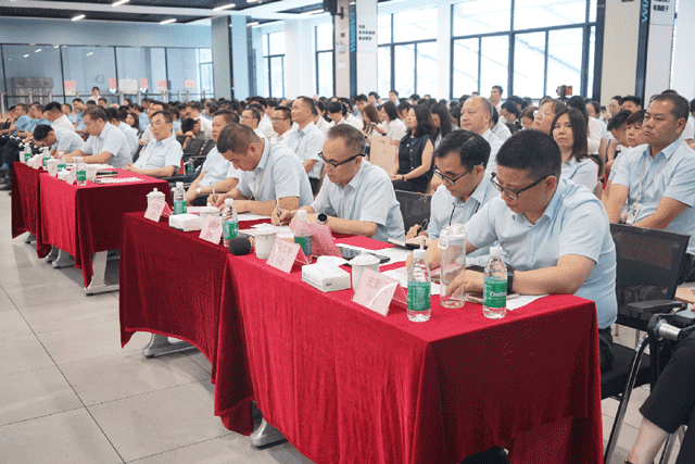“客户价值·知行合一”主题演讲比赛.gif